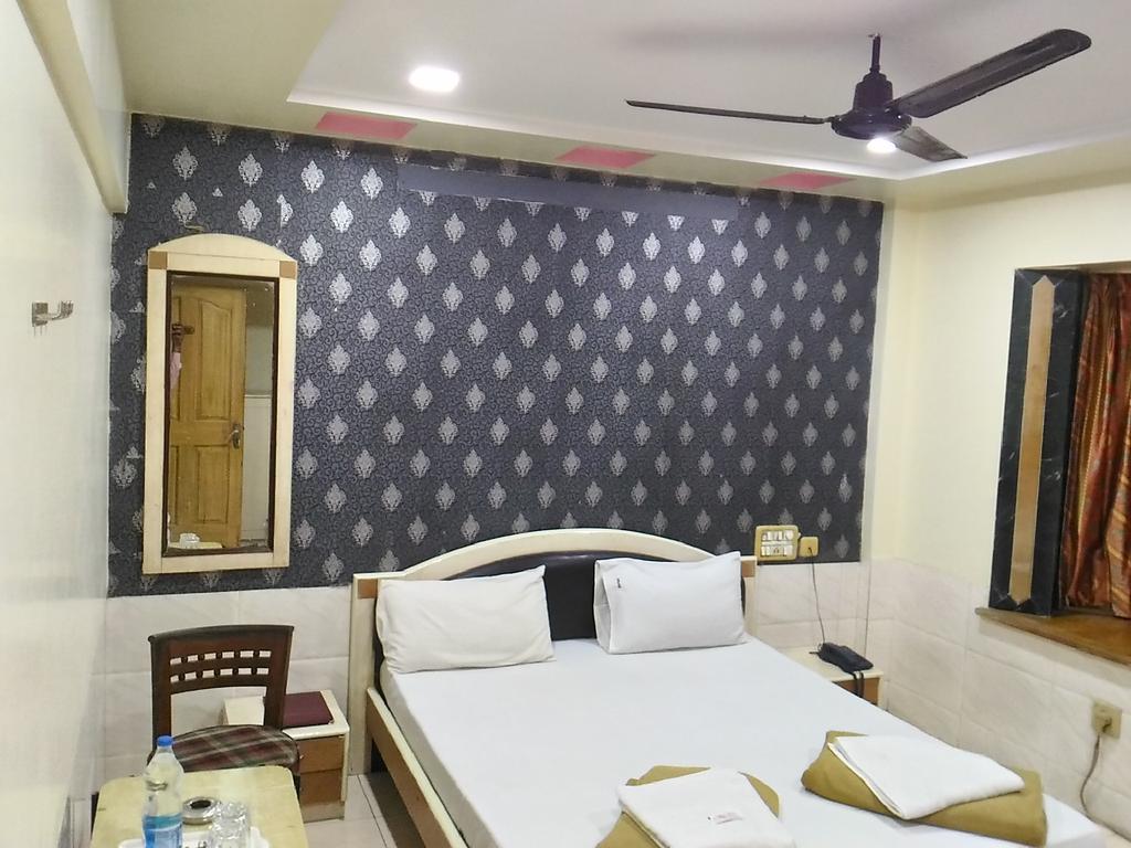 נאווי מומבאי Hotel Palms מראה חיצוני תמונה